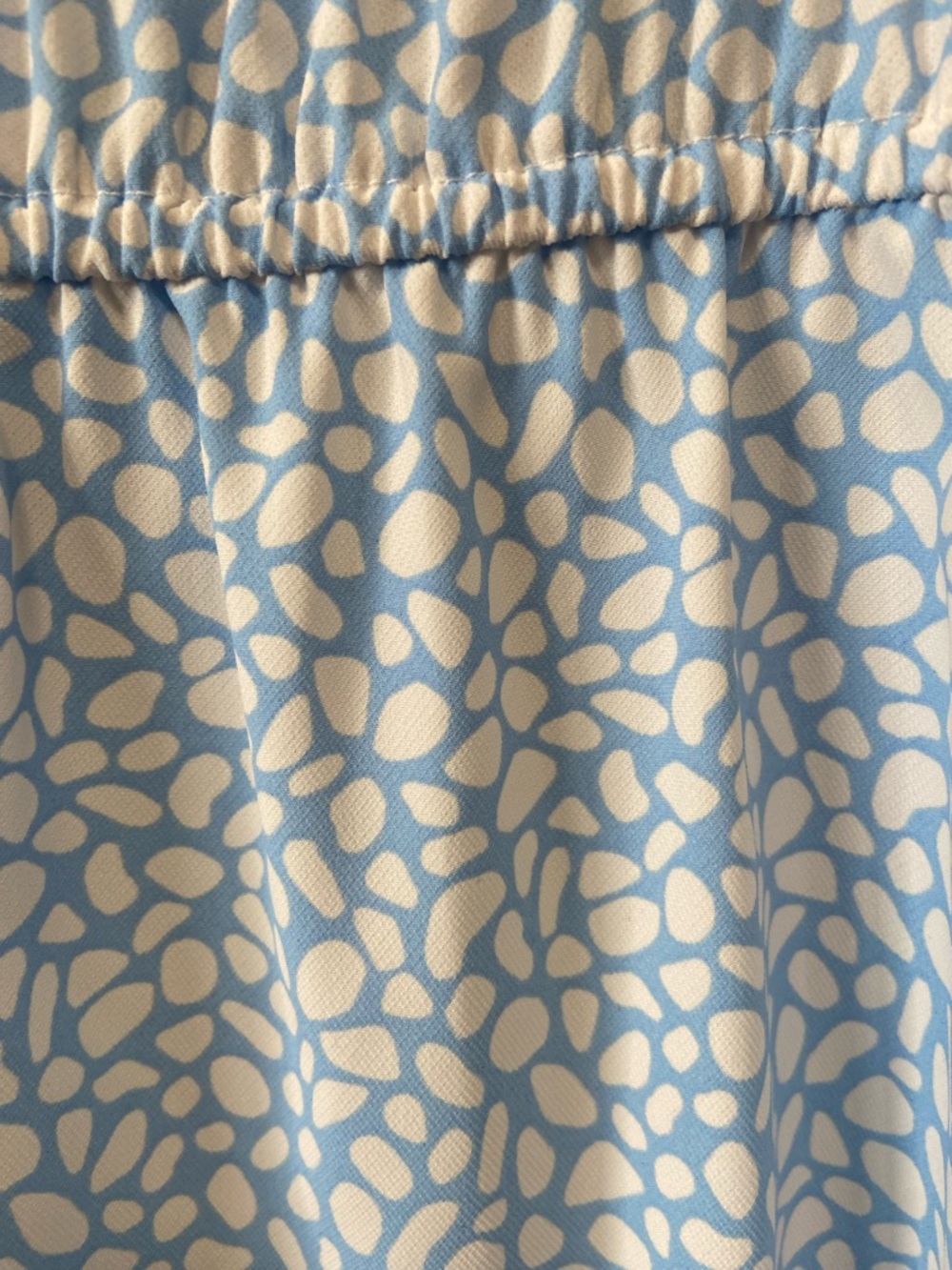 RW&CO. Light Blue Printed V-Neck Midi Dress with Elastic Waist - Picture 3 of 9